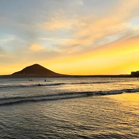 Modern Medano * El Medano (Tenerife)