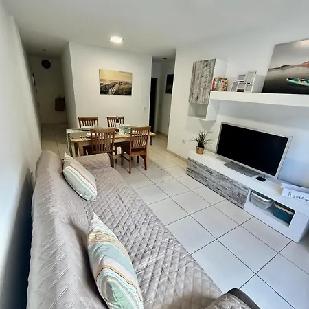 Modern Medano Apartment *