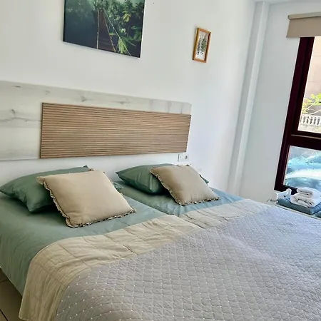 Modern Medano * El Medano (Tenerife)